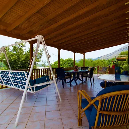 Joya Villa Makriotika